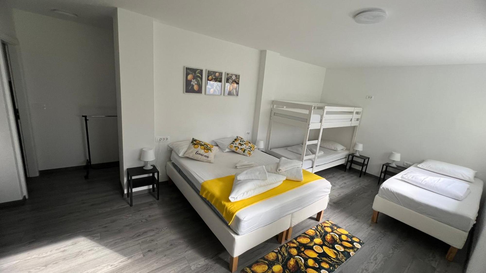 Hotel Lemonwood House à Postojna Extérieur photo